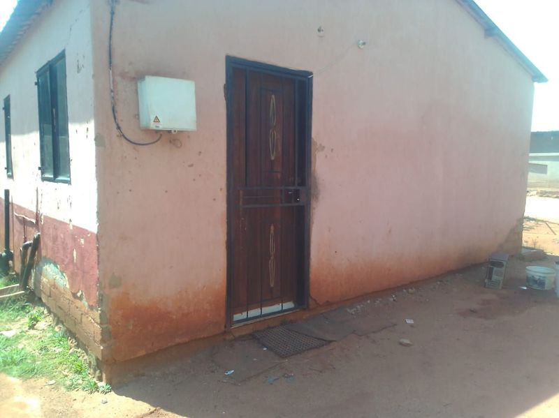 RDP HOUSE FOR SALE IN THEMBISA PRICE R500,000