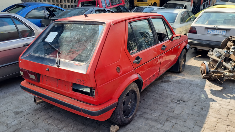 VW GOLF 1 FOR STRIPPING