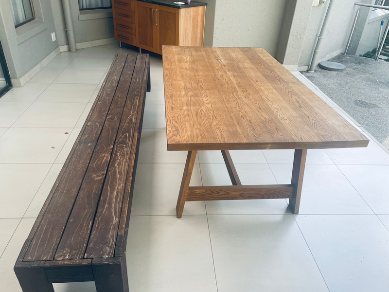 Retangular table and bench