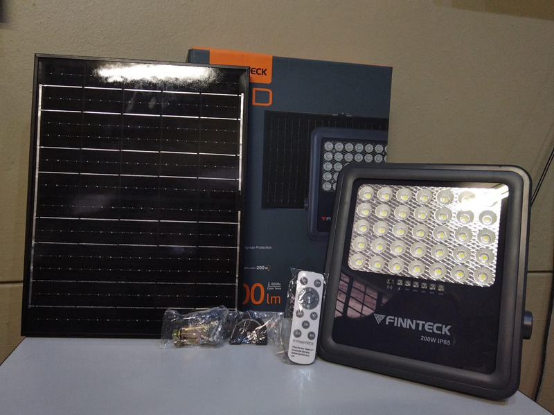 Finntech 200w LED Solar lightR1 000,00