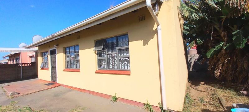 3 Bedroom Freehold For Sale in Umlazi W