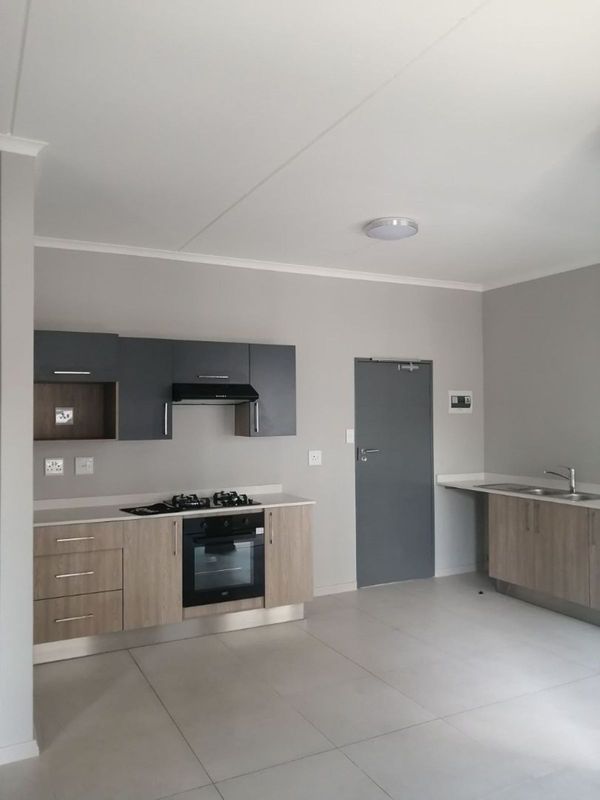 1 bedroom apartment to let in Midridge Park EXT13