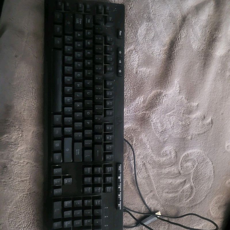 Red Dragom Semi-Mechnical Keyboard (Broken)