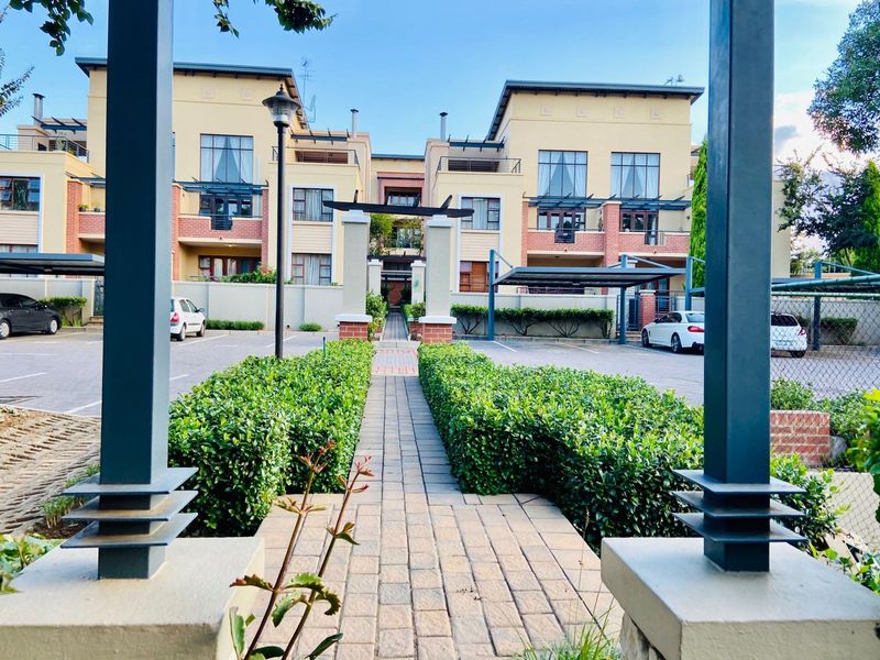 1 Bedroom apartment in Douglasdale For Sale