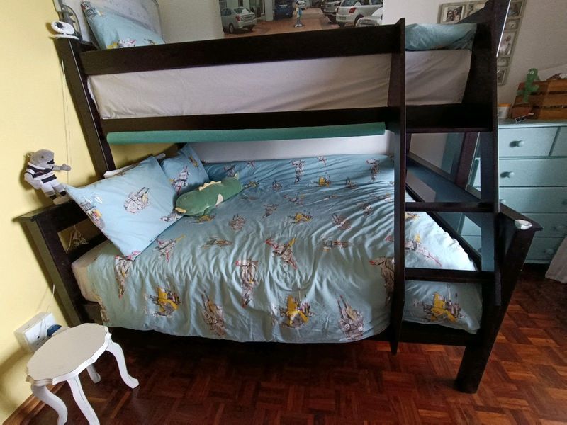 Bed without matress R5300