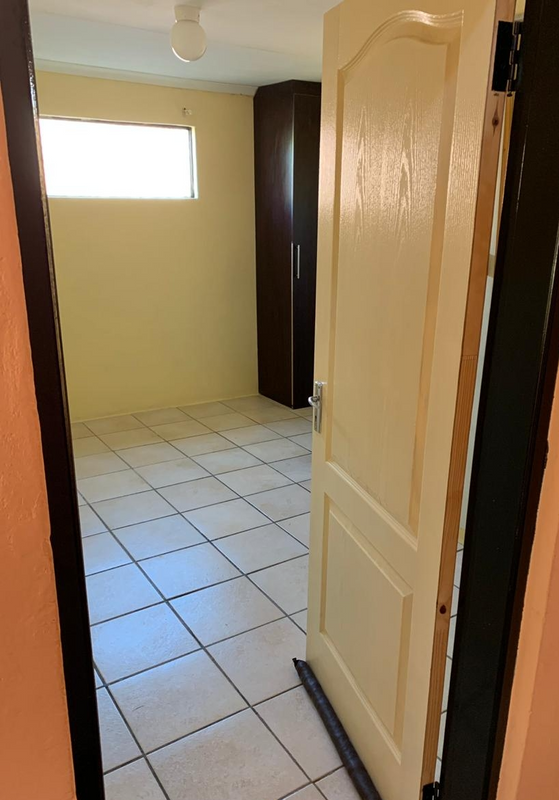 Backroom with a shower and toilet available to rent R1950