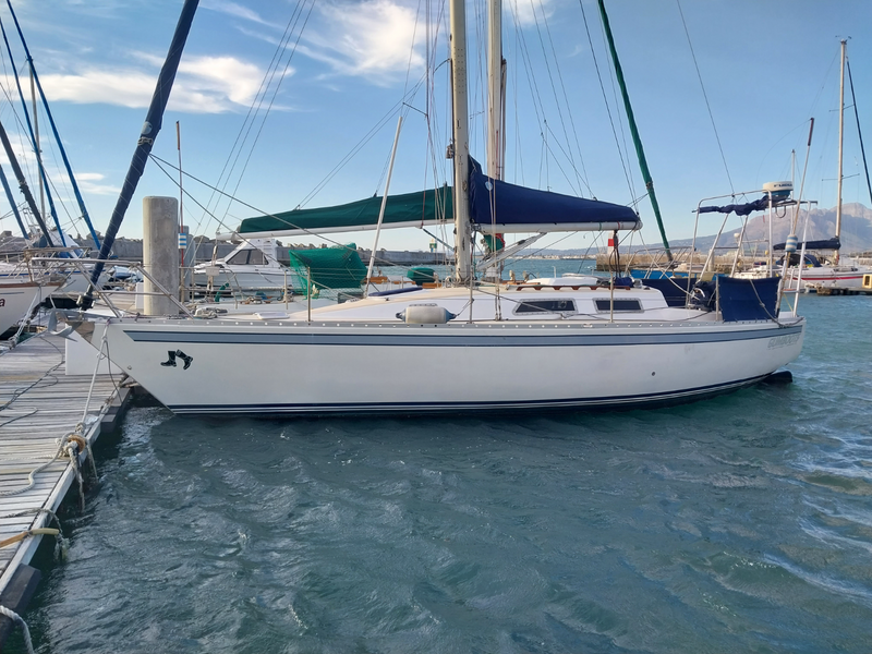 Petersen 33 Yacht for sale-Gordons Bay