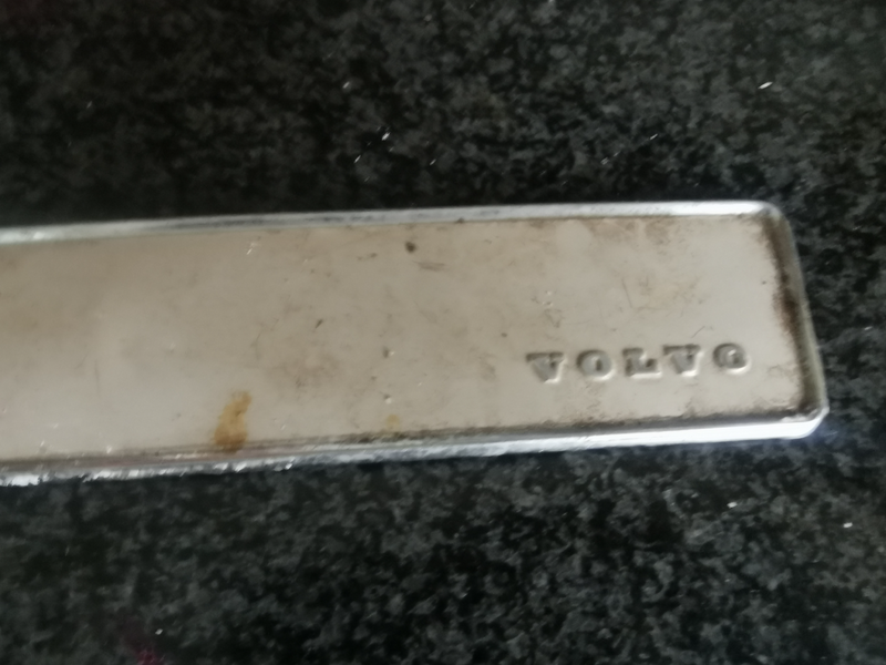 VINTAGE VOLVO  BADGE