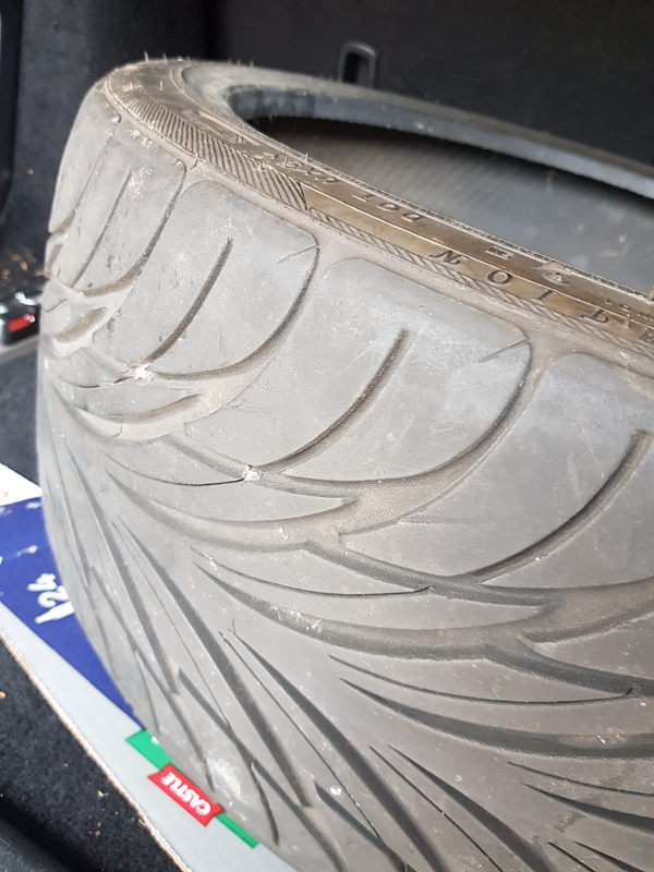 235/35/19 inch tyre for sale
