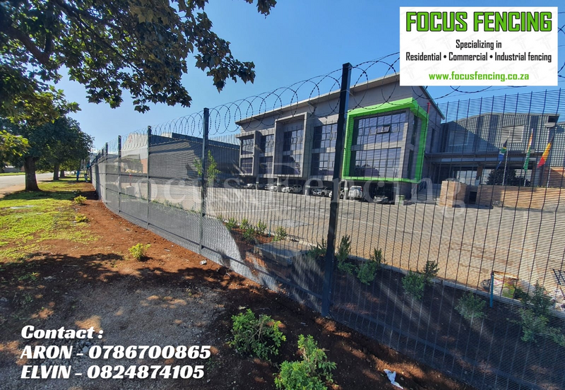 CLEAR VIEW Fencing - Galvanized &amp; Epoxy Coated Clear-view fencing  - Materials or Installation