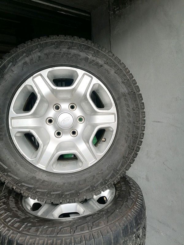 Ford Ranger 17inch Mag Rims (WITH USED TYRES)
