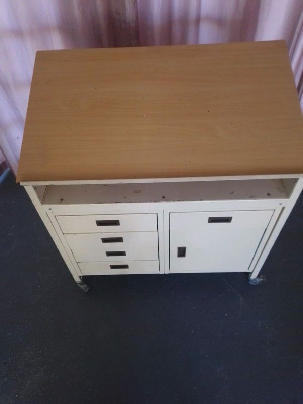 Steel cabinet