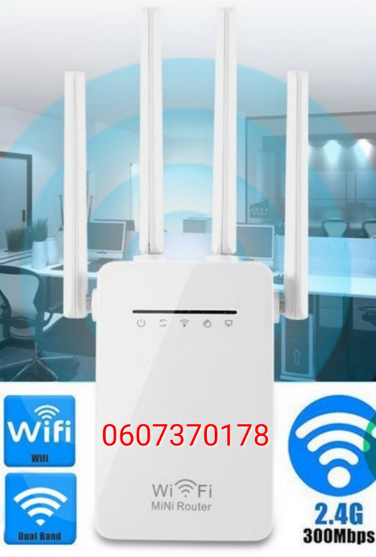Wireless Wi-Fi Range Extender/Repeater 4 Antenna - White Colour (Brand New)
