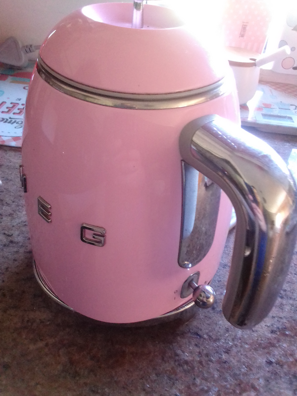 SMEG pink kettle