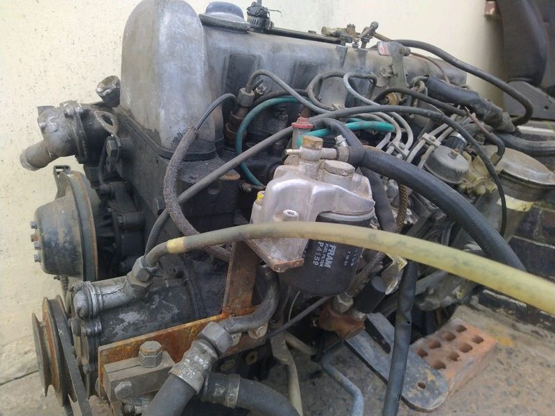 URGENT !!!MERCEDES 300D ENGINE ONLY FOR SALE