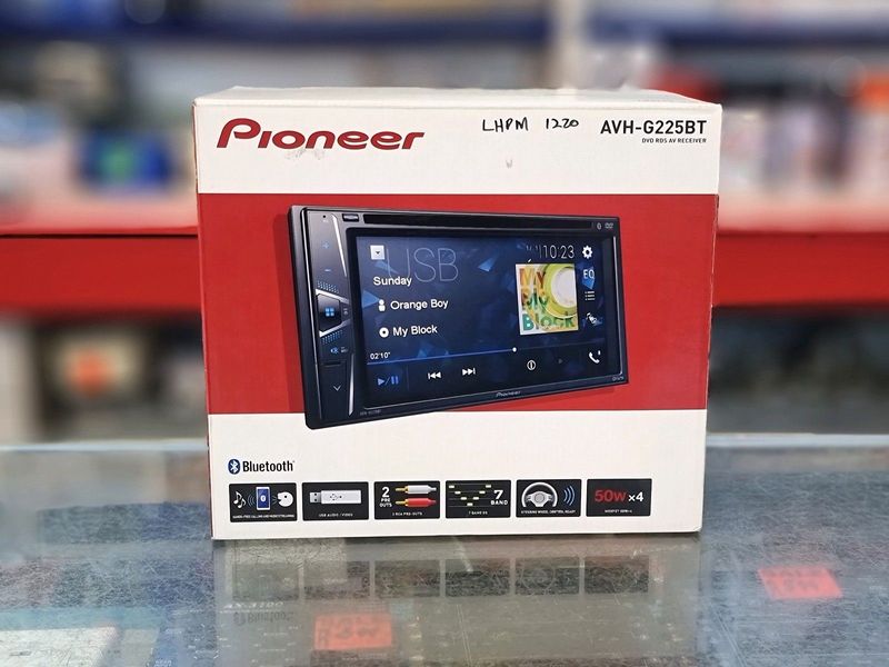 Brand new PIONEER DOUBLE DIN DVD MULTIMEDIA USB/BLUETOOTH