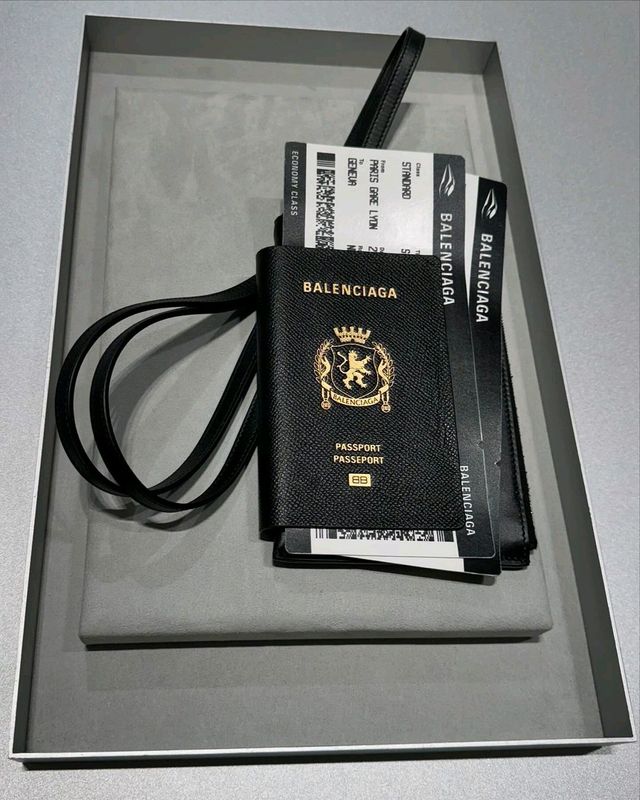 BalenciagaBalenciaga Passport Wallet With LanyardSize: ONE SIZE