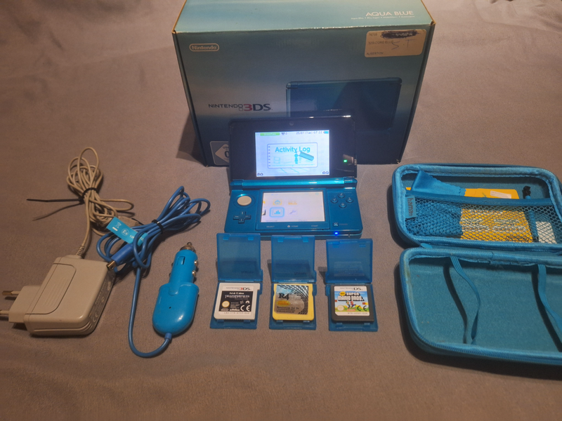 Nintendo Aqua Blue 3DS