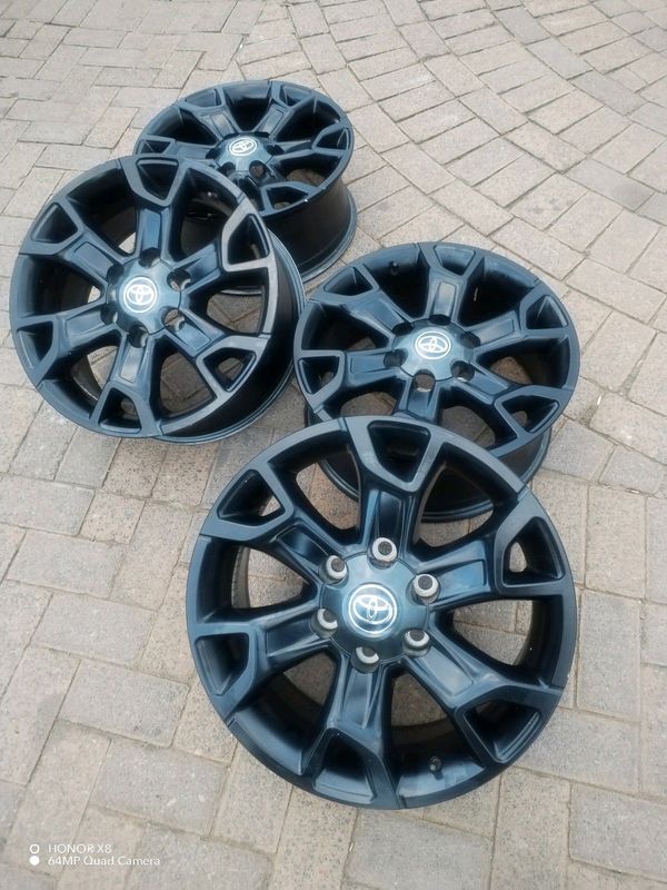 18Inch TOYOTA LEGEND 50 Magrims 6Holes Black A Set Of Four On Sale.