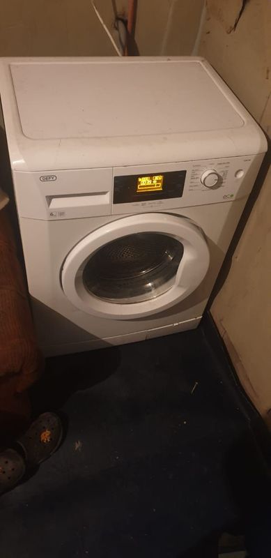 White Defy washing machine,6kgs