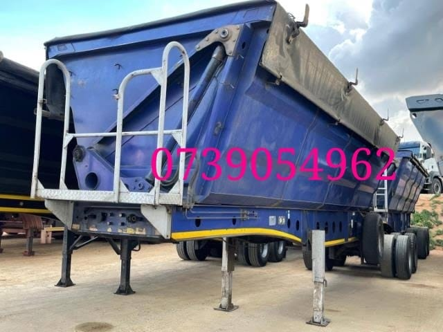 34 TON TRUCKS - SIDE TIPPERS - FLAT BEDS - TAUTLINERS