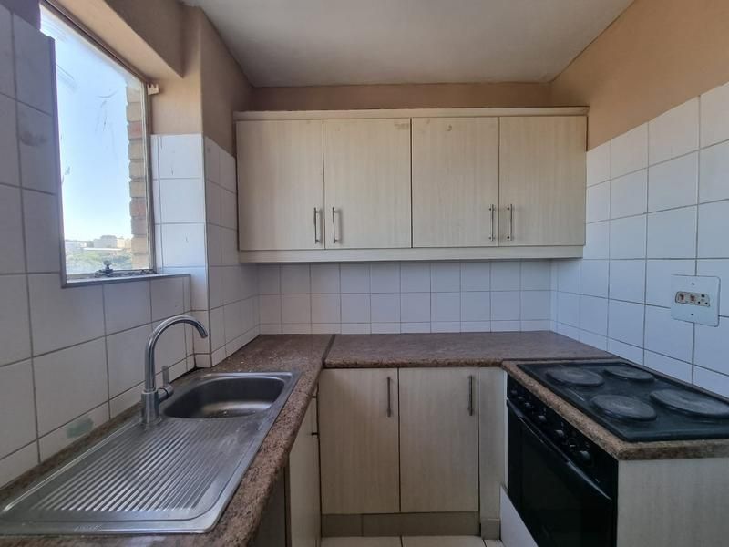 2 Bedroom, 1 Bathroom Apartment To Let In Morningside, Durban
