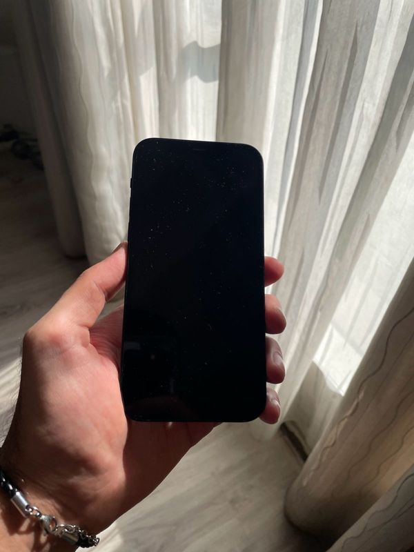 iPhone 12(64gb), black