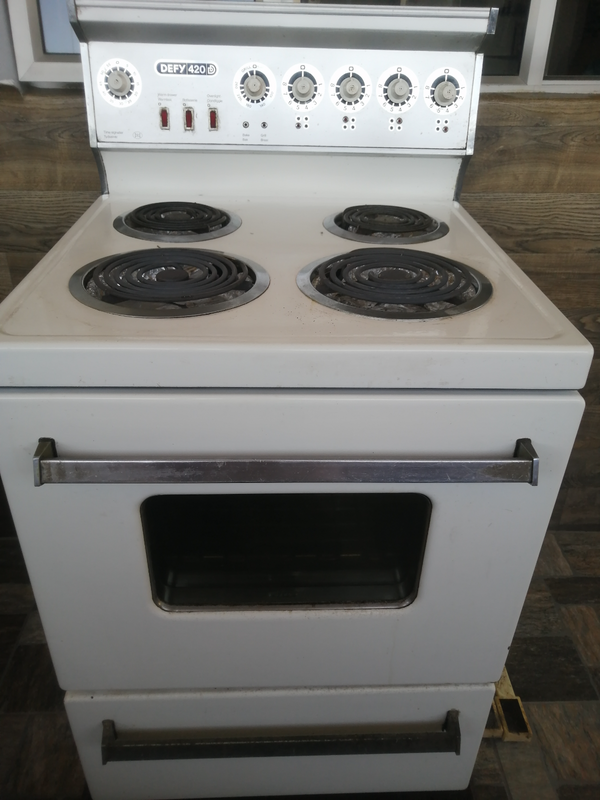 Defy 420 stove with oven