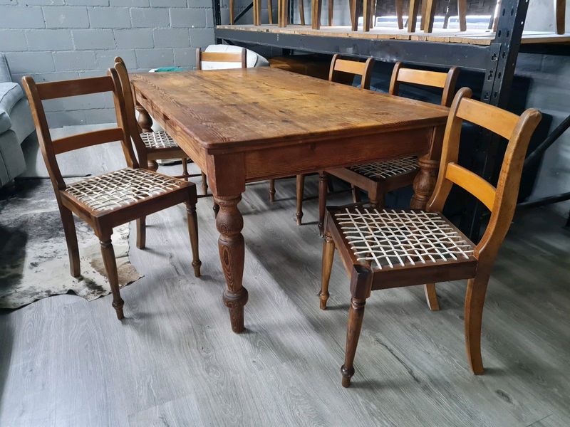 Oregon Pine Dining Table and Chairs Set, SOL FURNITURE