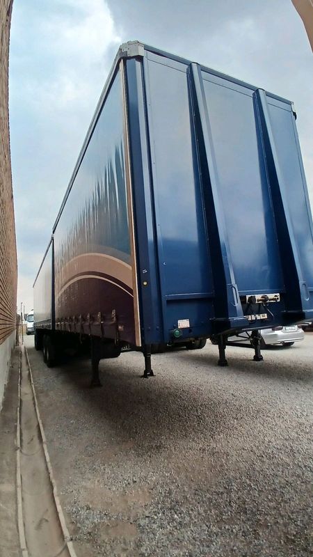CURTAIN SIDE TRAILER ON OFFER