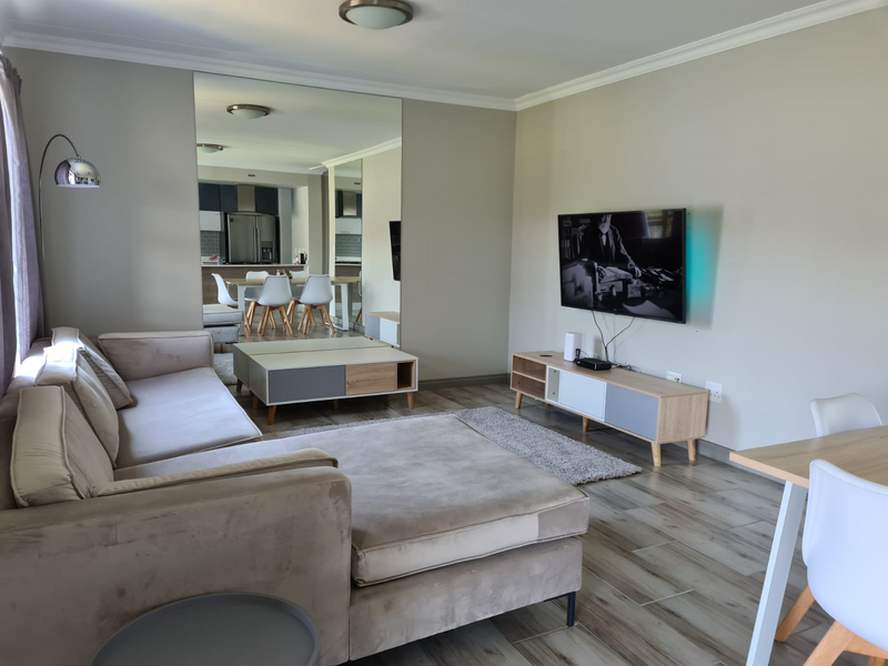 Fully furnished: Umthunzi Valley: 2 bedrooms, 2 bathrooms, 2 parkings apartment - Carlswald, Midrand