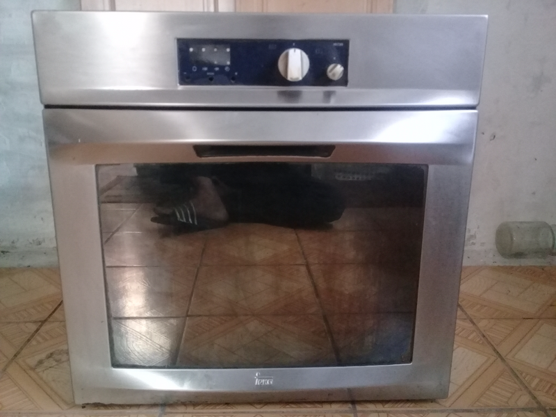 Stainless Steel Oven (Great Condition) (Works Perfectly)