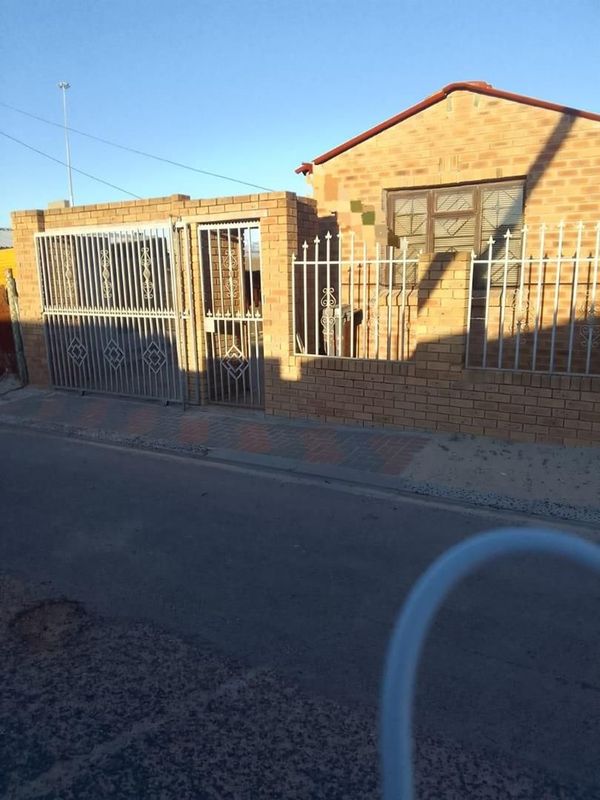 Charming Three-Bedroom House for Sale in Makhaza- Your Ideal Home Awaits