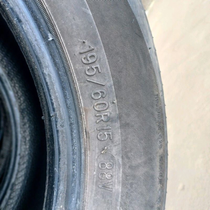 195/65/15 and 195/60/15 tyres R600 for 4