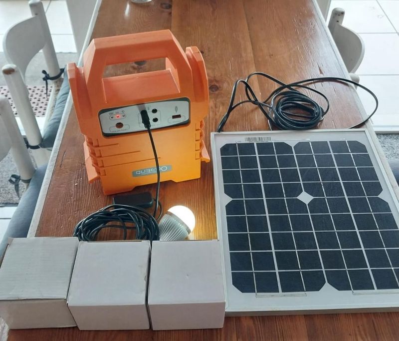 Solar Camp System with 4 Lights