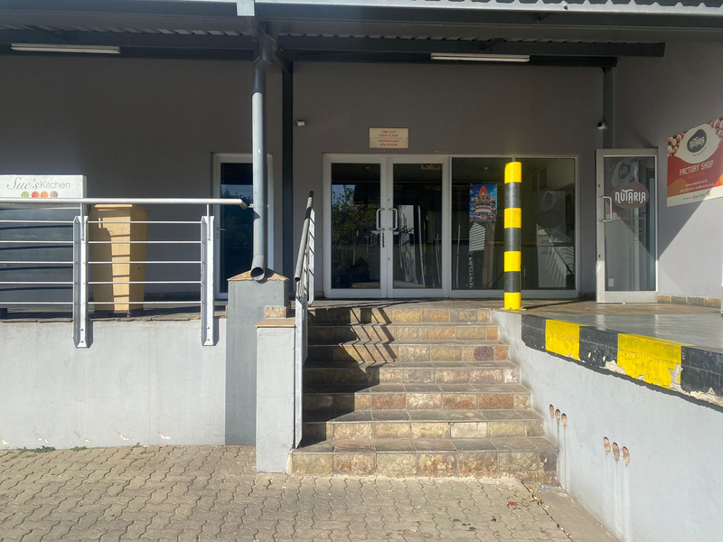 Prime Retail Space/Office Space/Restuarant with Top Amenities for Lease in Flora Town, Kyalami