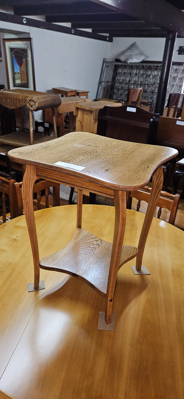 Oak Colonial Lamp Table