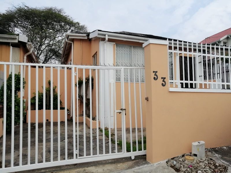 Spacious Two and a Half Bedroom To Let in Umbilo