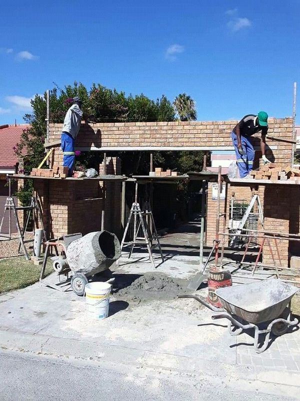 Bricklayer and plaster call 061 903 5164