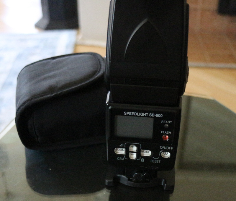 Nikon SB600 speedlite, photos show exact item, top mint condition,