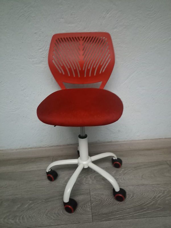 Office chair R500