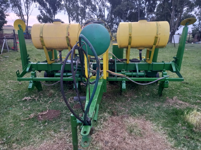 John Deere 4 Row 3ft Planter For Sale (009174)