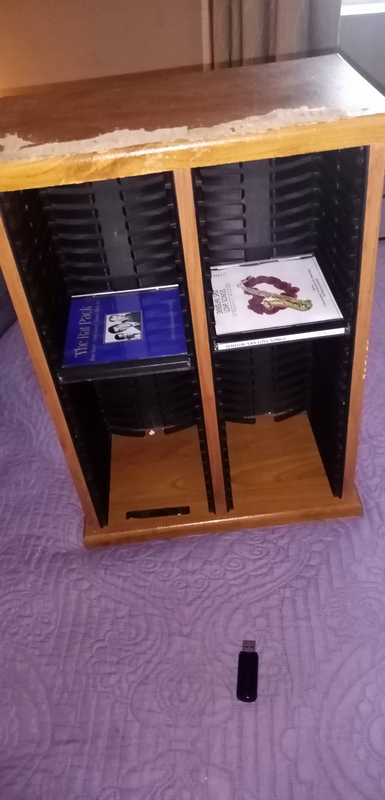 CD rack – Wooden