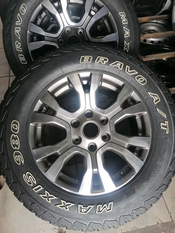 Ford Ranger Wildtrack 18inch Mag Rims (WITH USED TYRES)