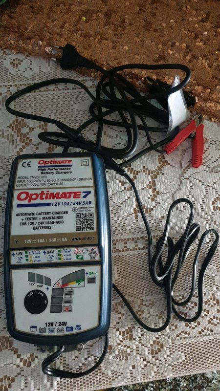 Optimate 7 battery charger