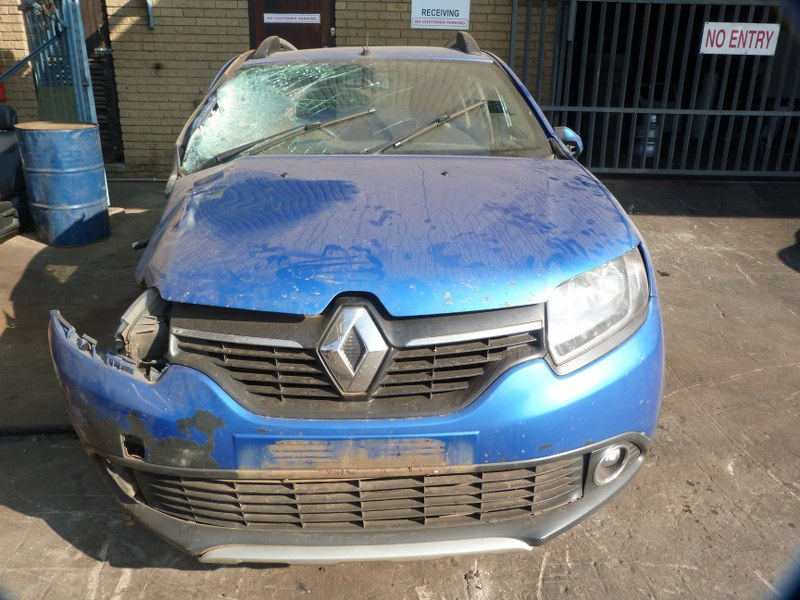 Renault Sandero 900T Stepway Manual Blue - 2015 STRIPPING FOR SPARES