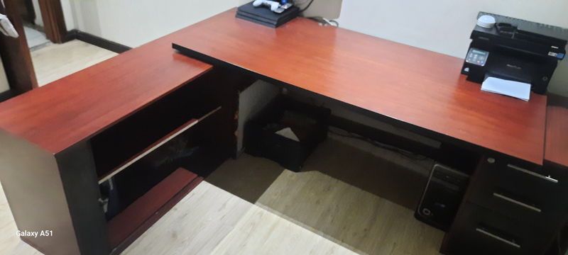 Office wooden desk Negotiable