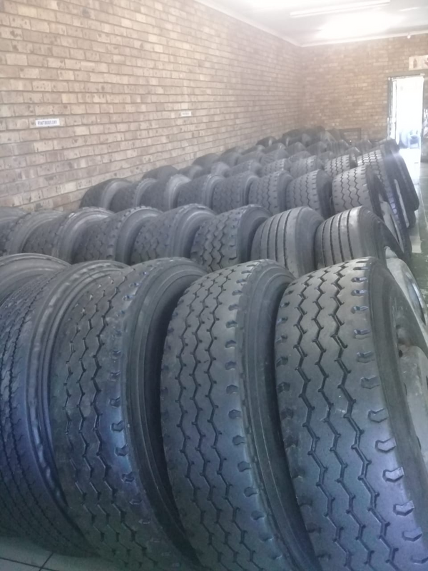 315 GOOD USED TRUCK TYRES