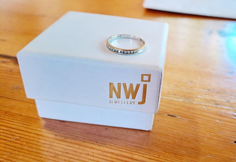 9 carat White Gold Diamond Engagement or Wedding ring