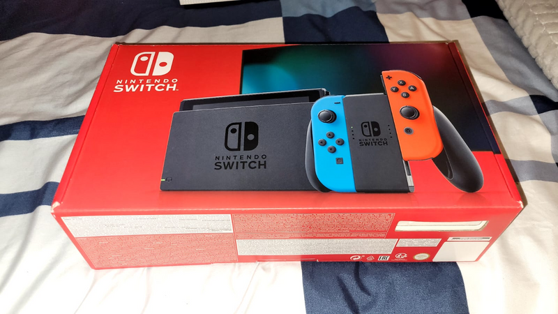 NEGOTIABLE Nintendo Switch V2 &#43; Pokémon Games Available &#43; SD CARD &#43; DOBE Carrying Case